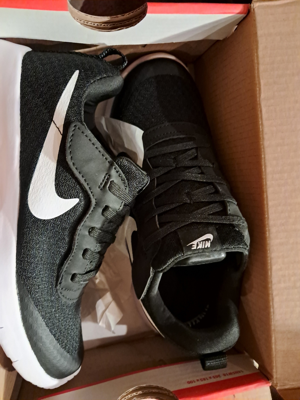 Nike Men's Black and White Running Shoes